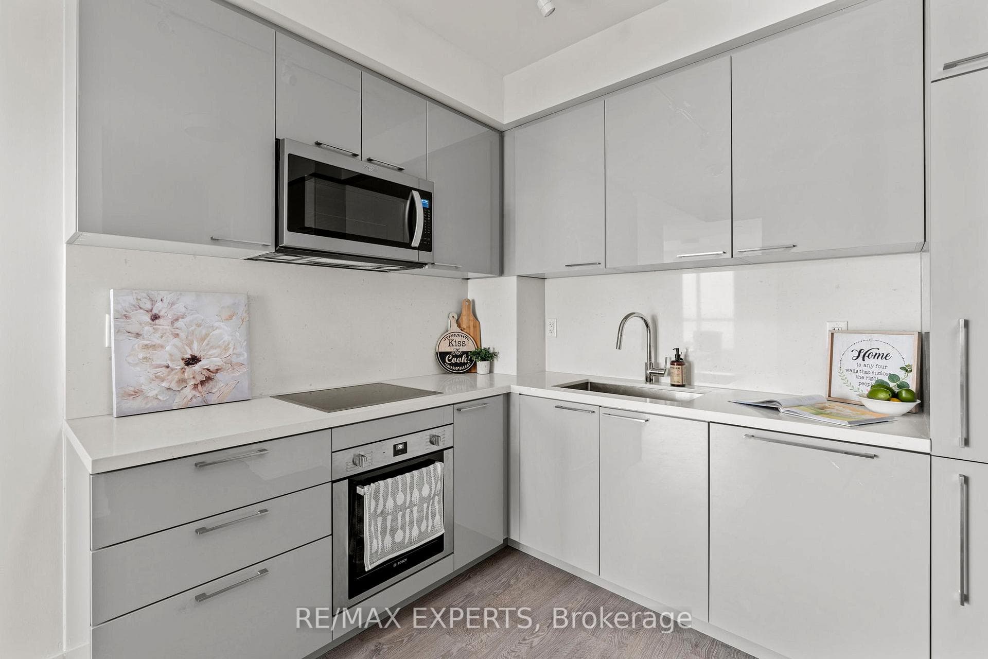 1 Grandview Avenue Unit 812 photo 9