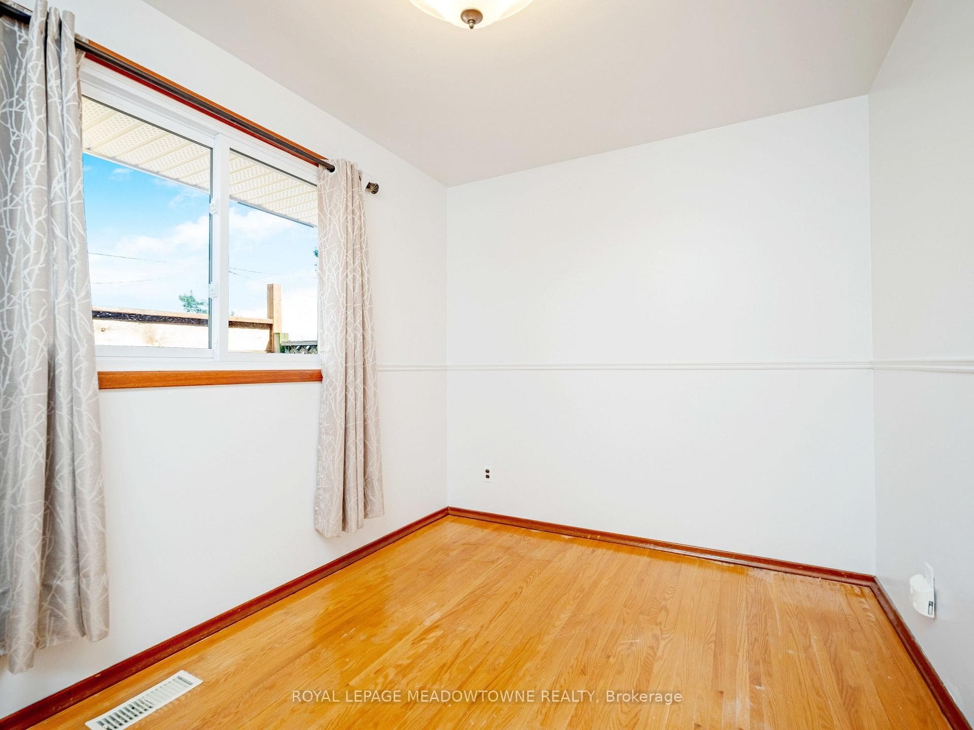 1733 Biscayne Drive photo 18