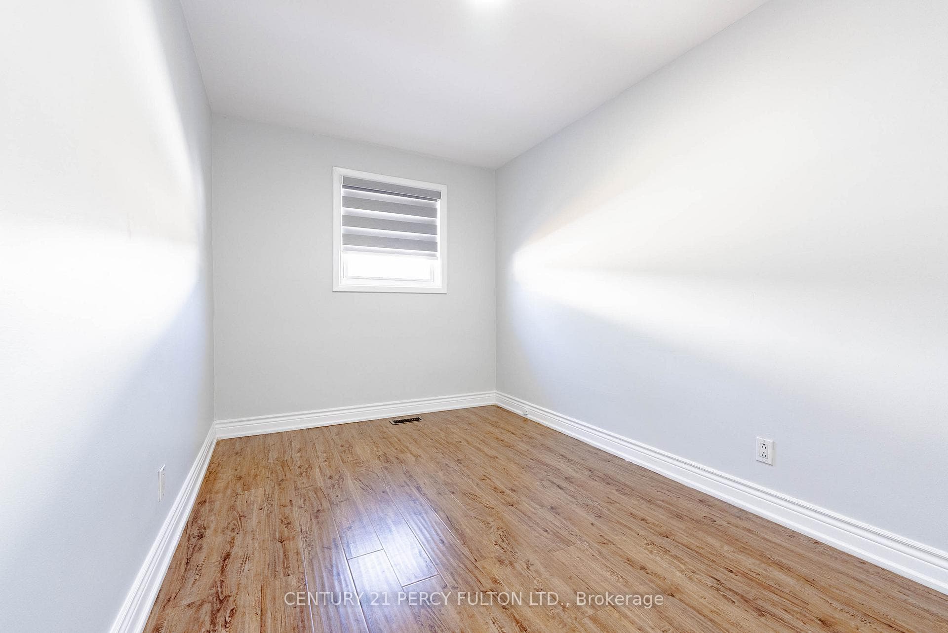 120 Birkdale Road photo 8