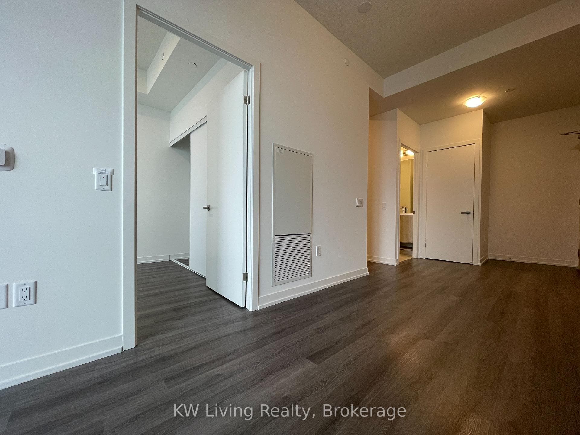 138 Downes Street Unit 2208 photo 8