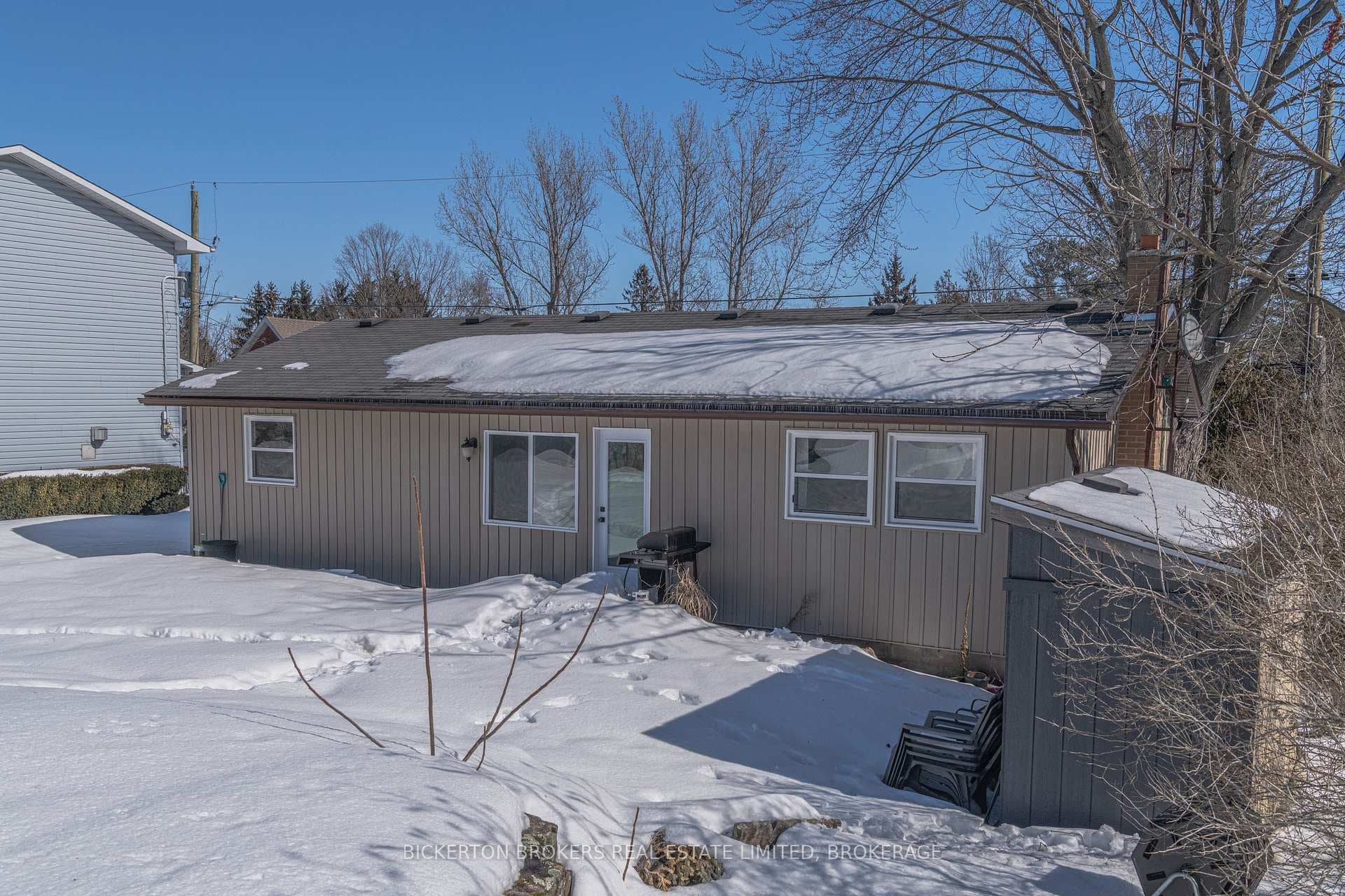 110 Birch Street photo 39