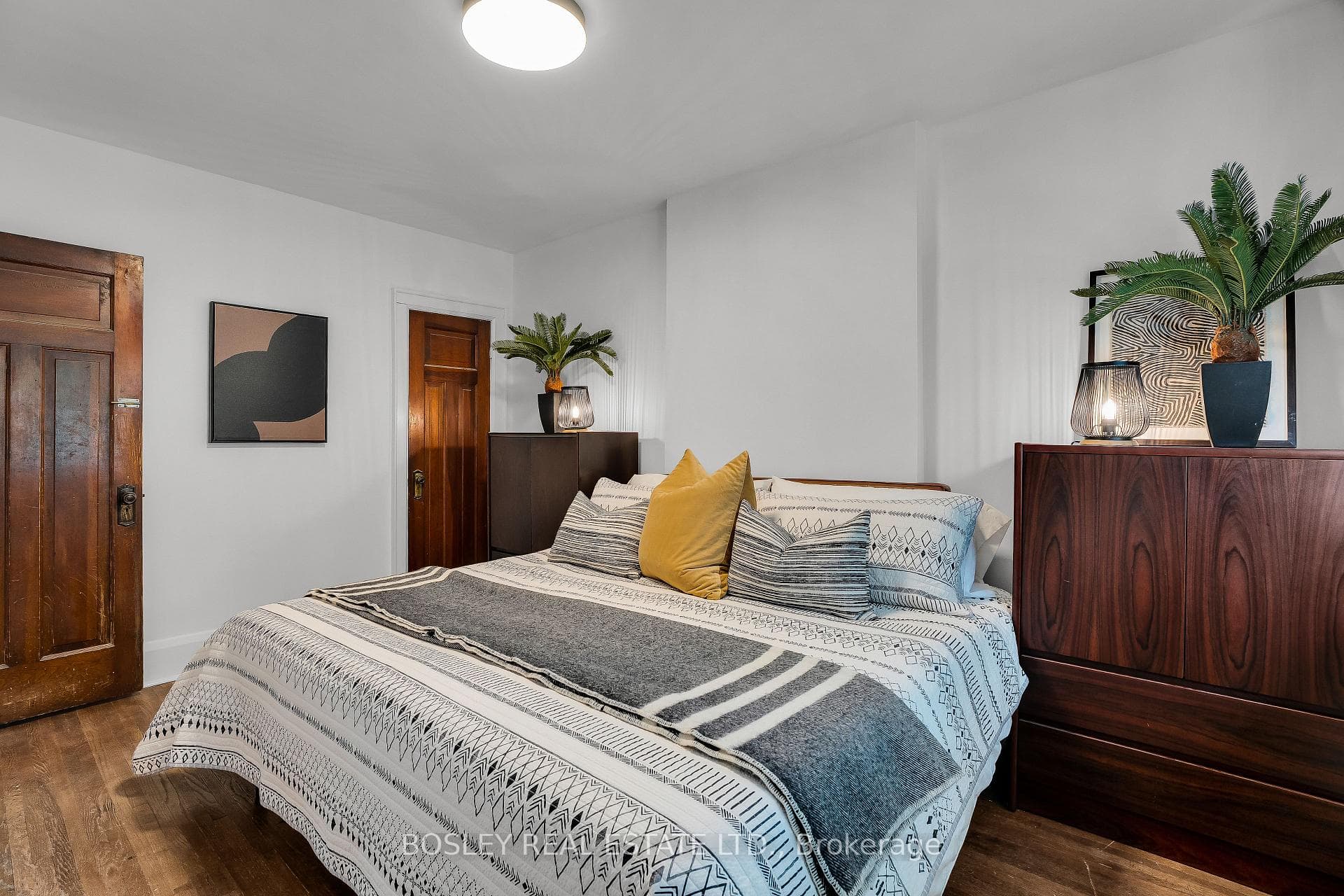 192 Belsize Drive photo 15
