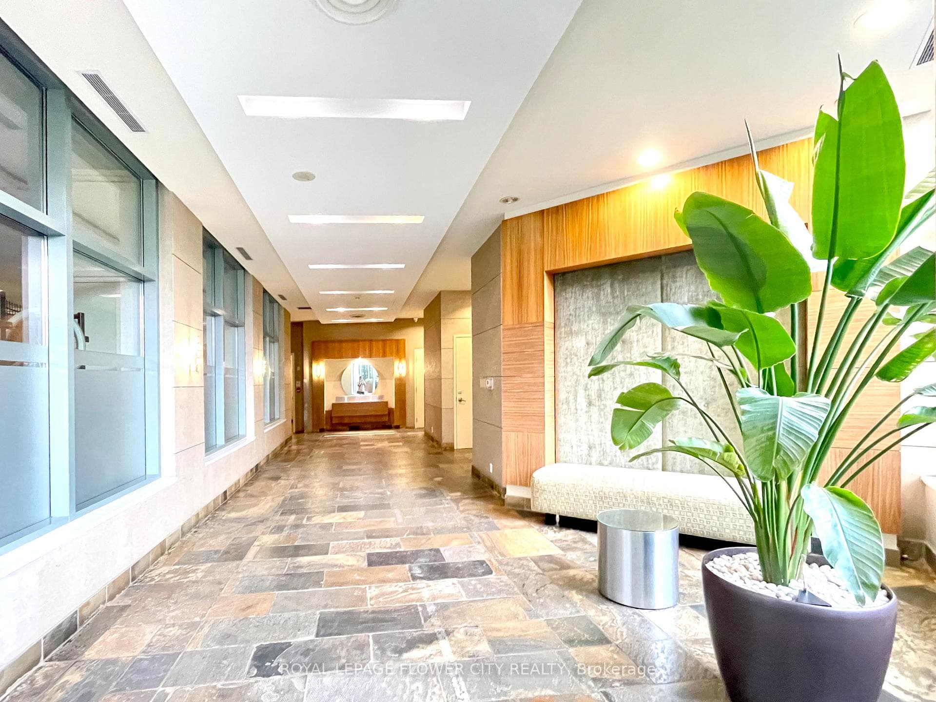 228 Queens Quay Unit 801 photo 6