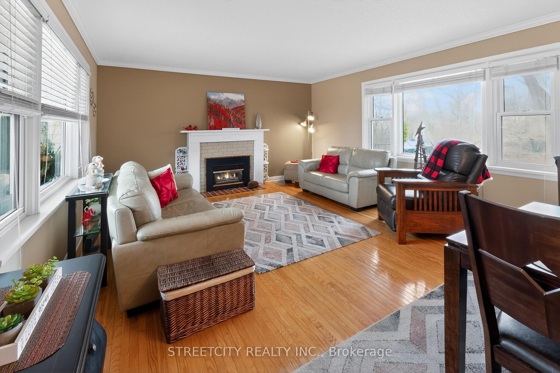 6 Montgomery Road photo 6