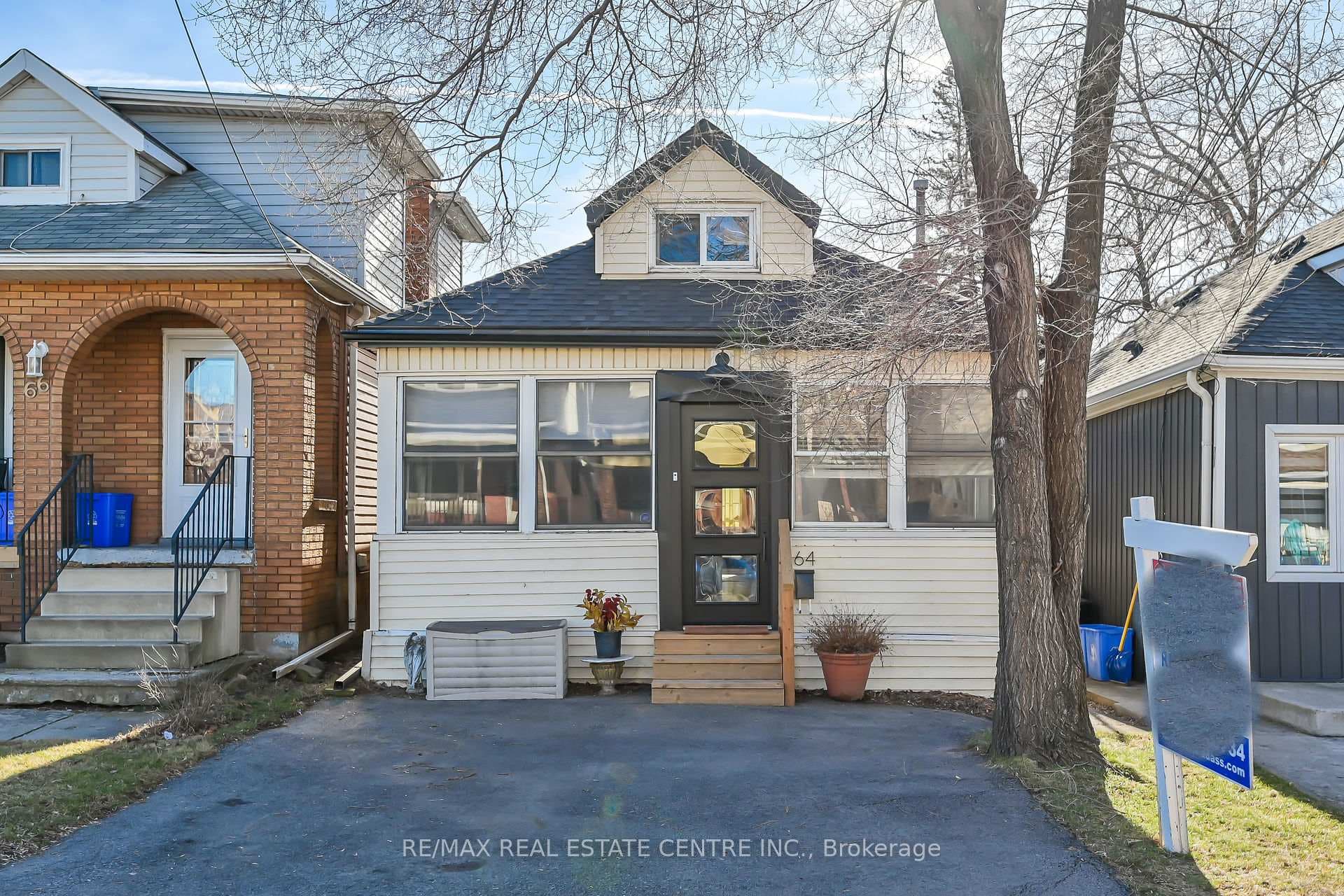 64 Argyle Avenue photo 1
