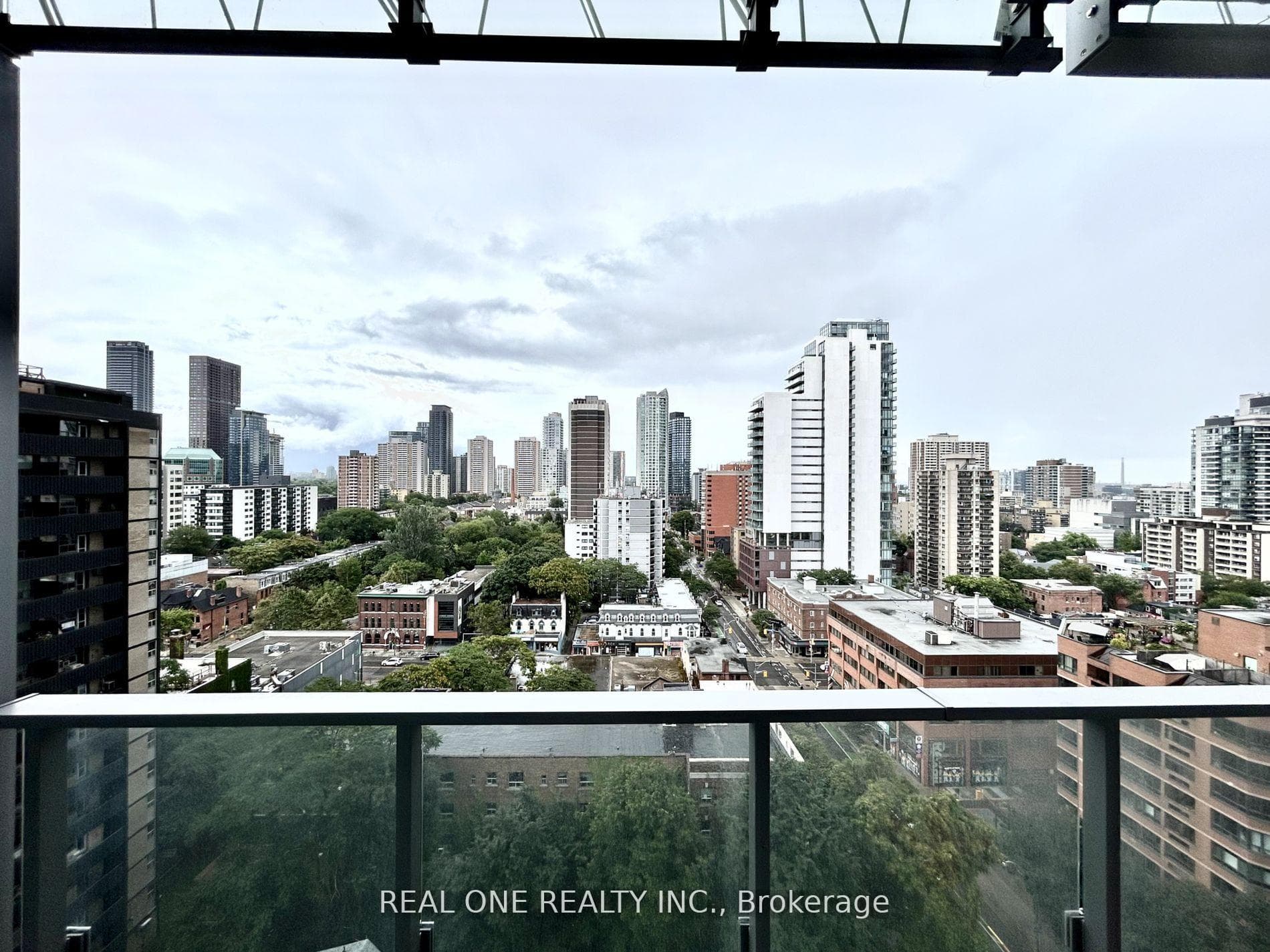 50 Wellesley Street Unit 1806 photo 14