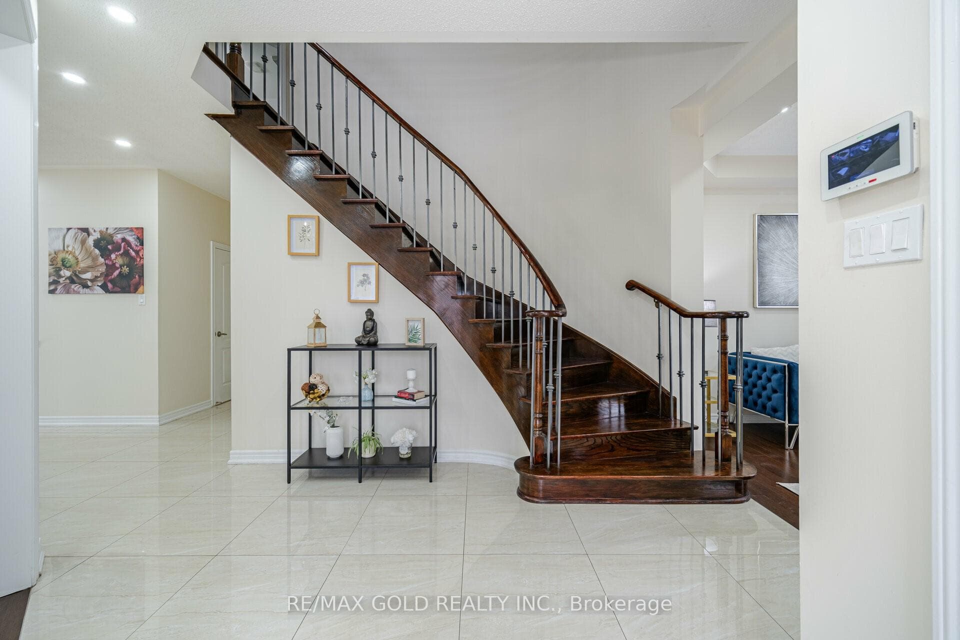 1 Princess Valley Crescent photo 3