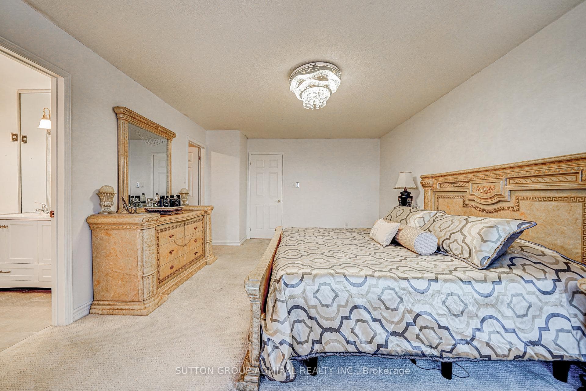 62 Venice Crescent Unit Main photo 33