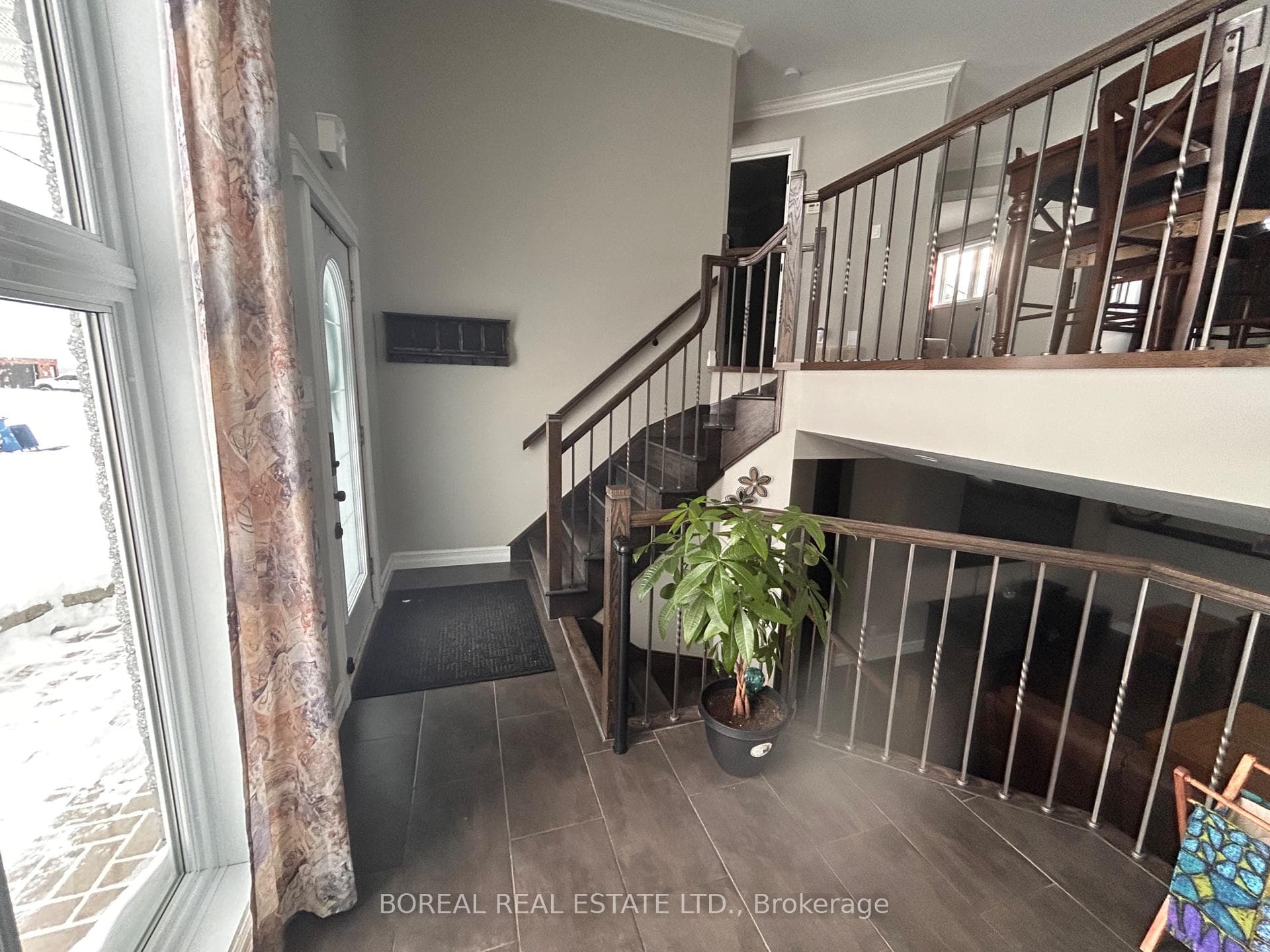 95 Alexandra Avenue photo 4