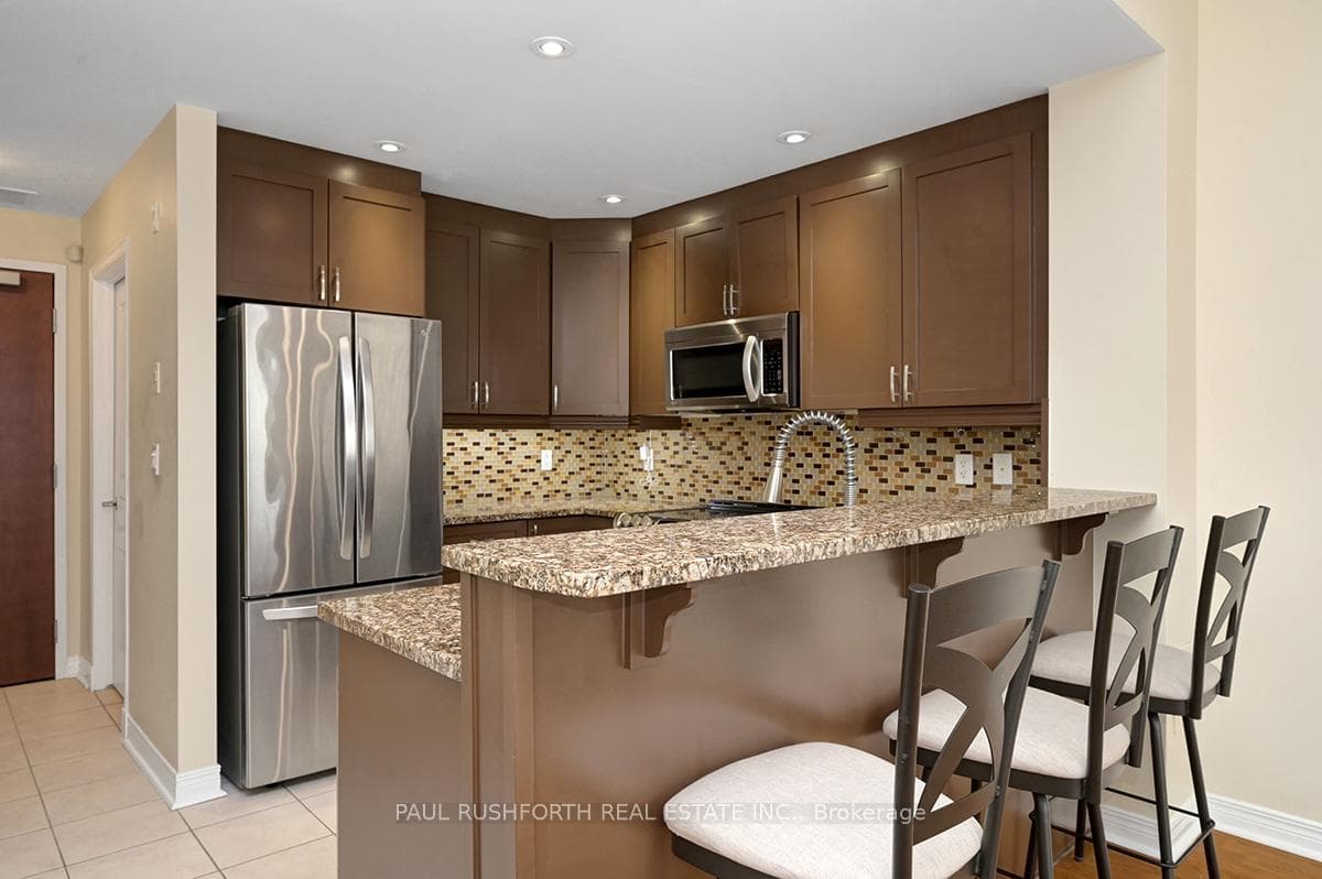 1005 Beauparc N/A Unit 201 photo 8