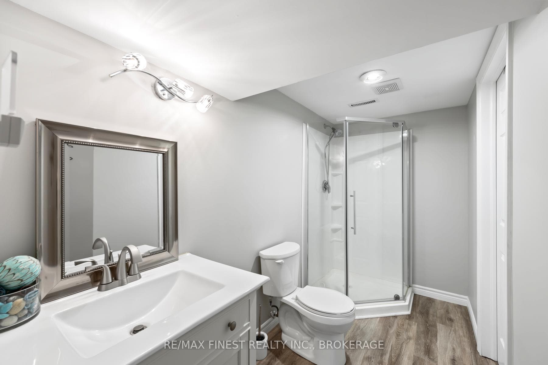 49 McKeown Crescent photo 27