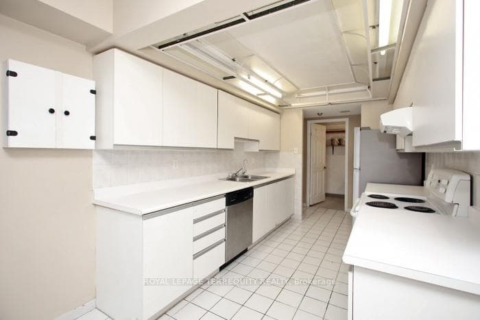 4725 Sheppard Avenue Unit 1710 photo 10