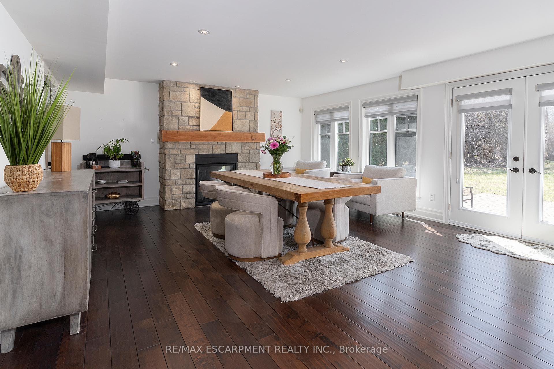 400 Hamilton Drive photo 8