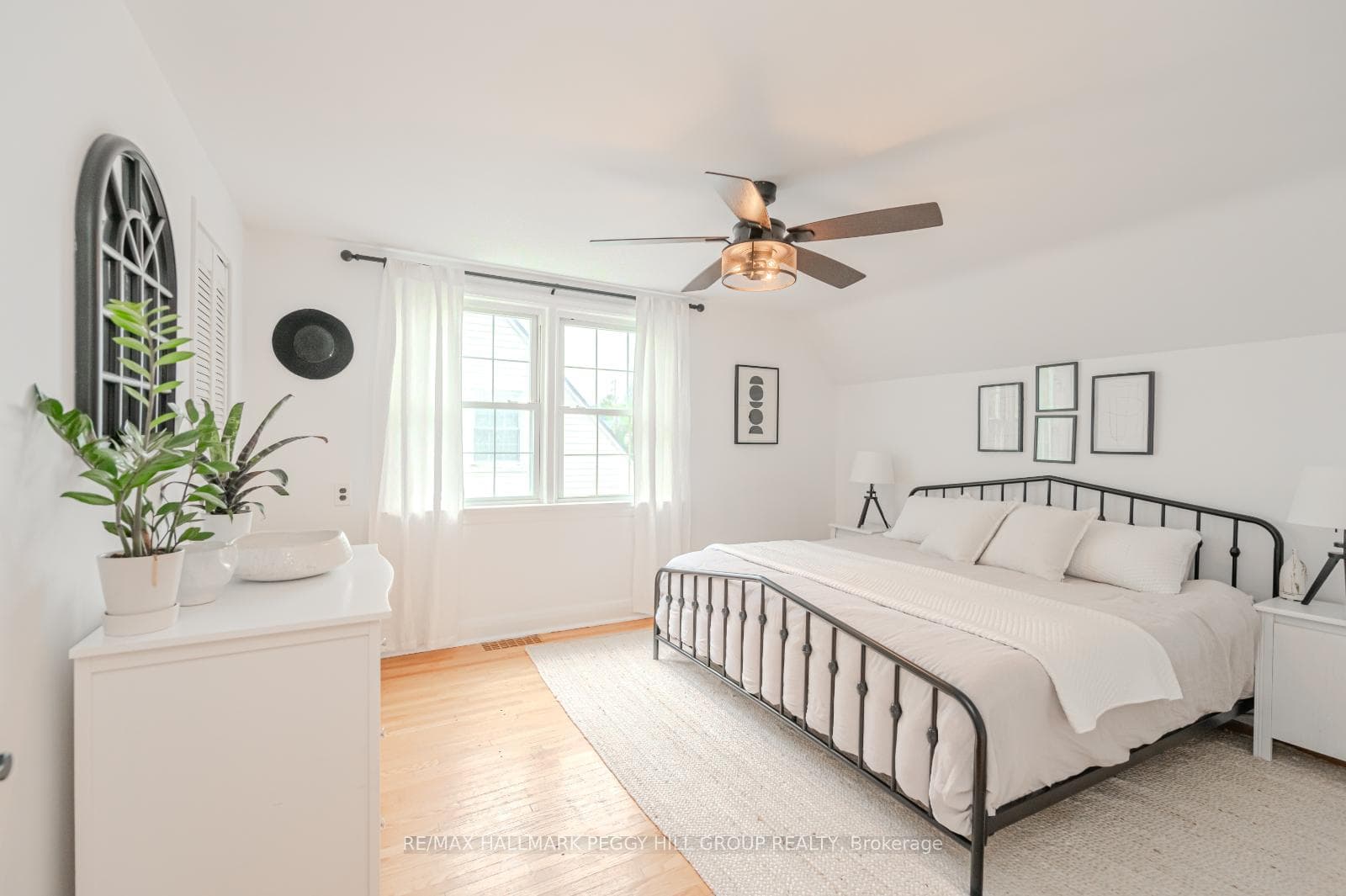 91 Wellington Street photo 14