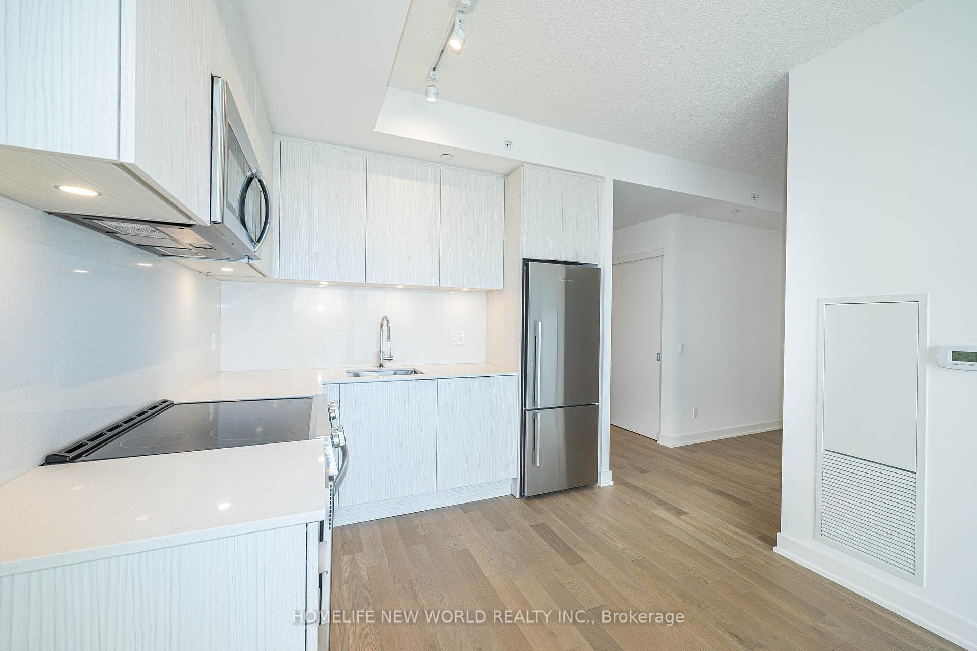 25 Richmond Street Unit 3215 photo 2