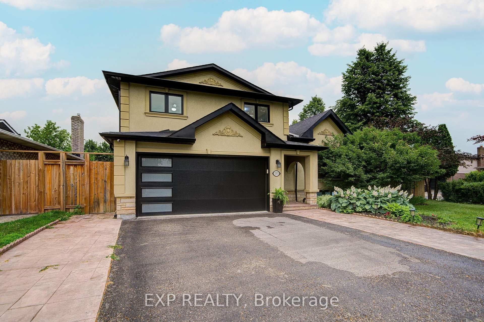 205 Powell Road photo 3