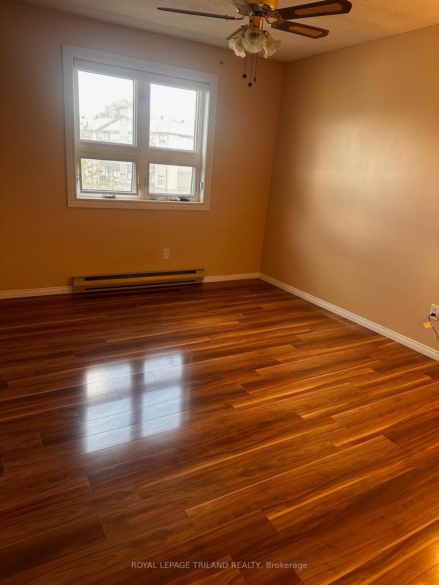 5 JACKSWAY Crescent Unit 308 photo 9