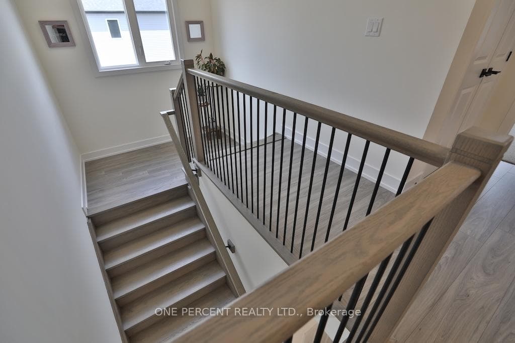 72 Dusenbury Drive photo 27