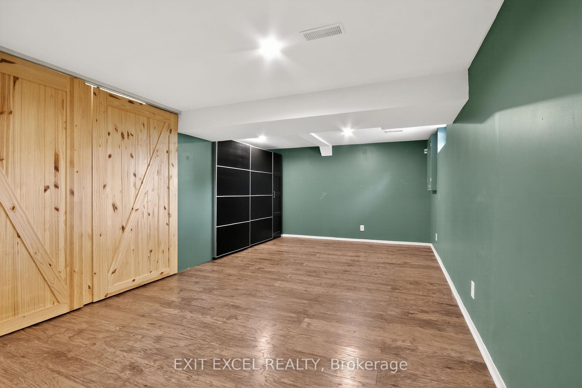 283 McElroy Drive photo 40