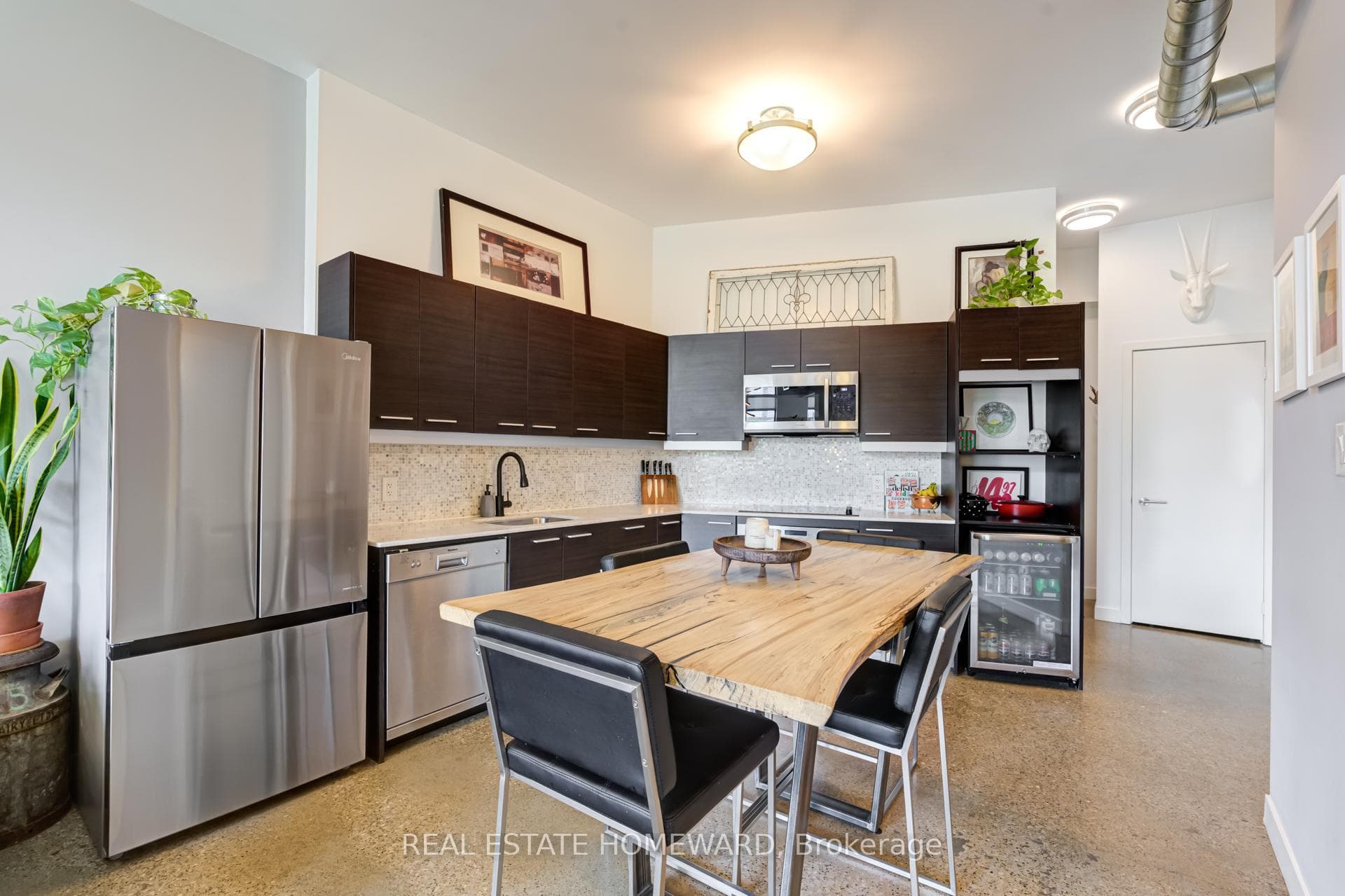 549 King Street Unit 310 photo 4
