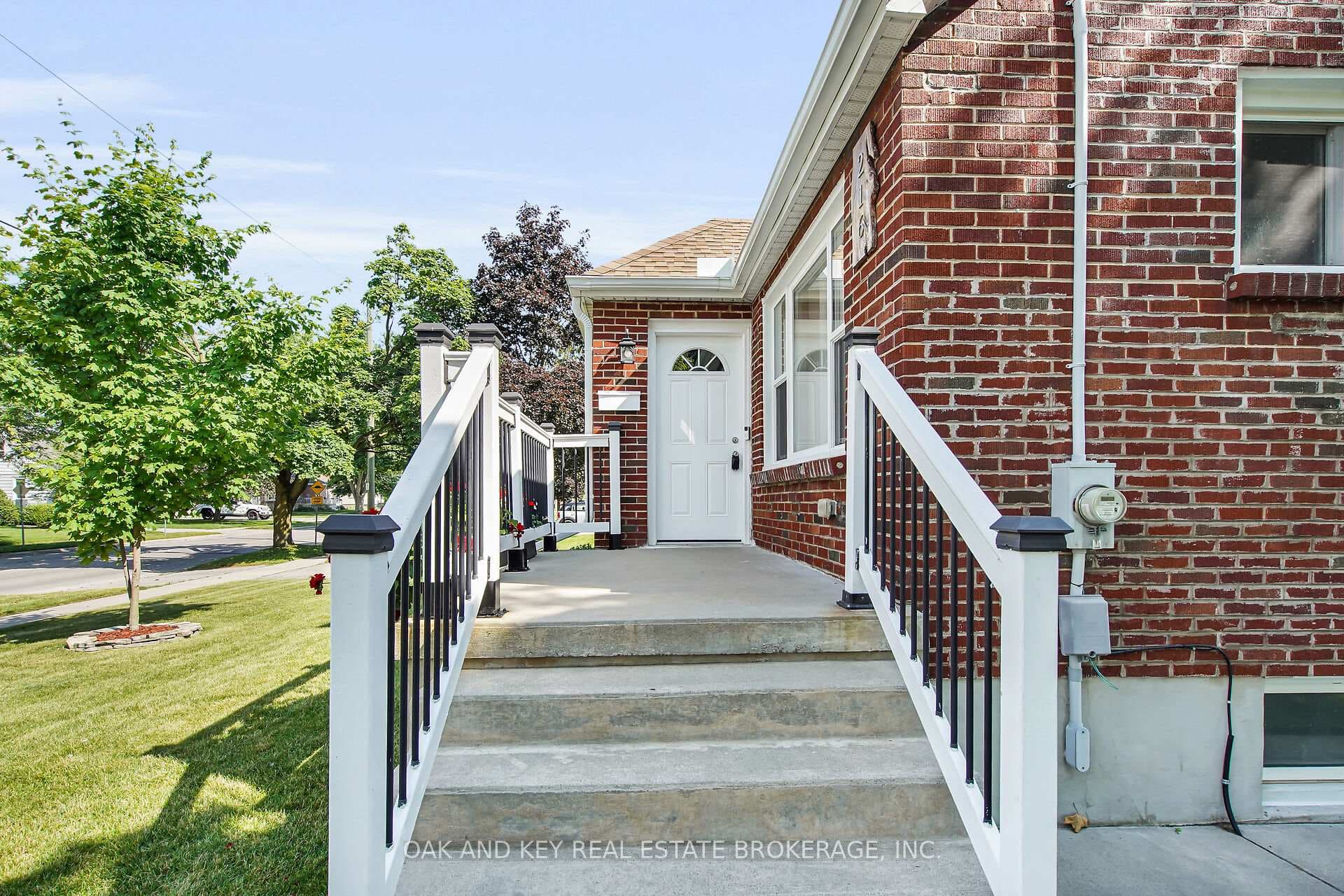 216 Vancouver Street photo 4