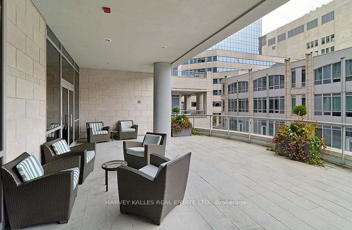 761 Bay Street Unit 3413 photo 14