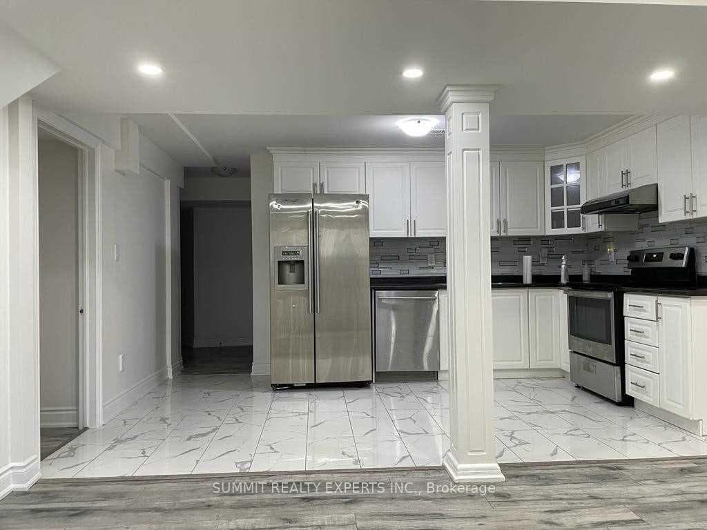 7 Hawtrey Road photo 22