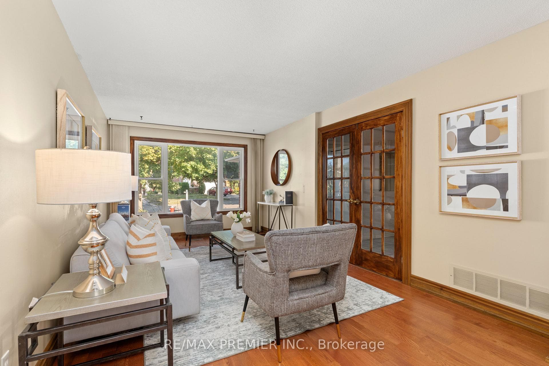 96 Reynier Drive photo 10
