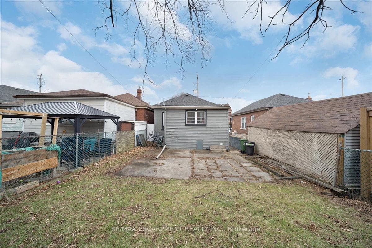 106 Lottridge Street photo 19