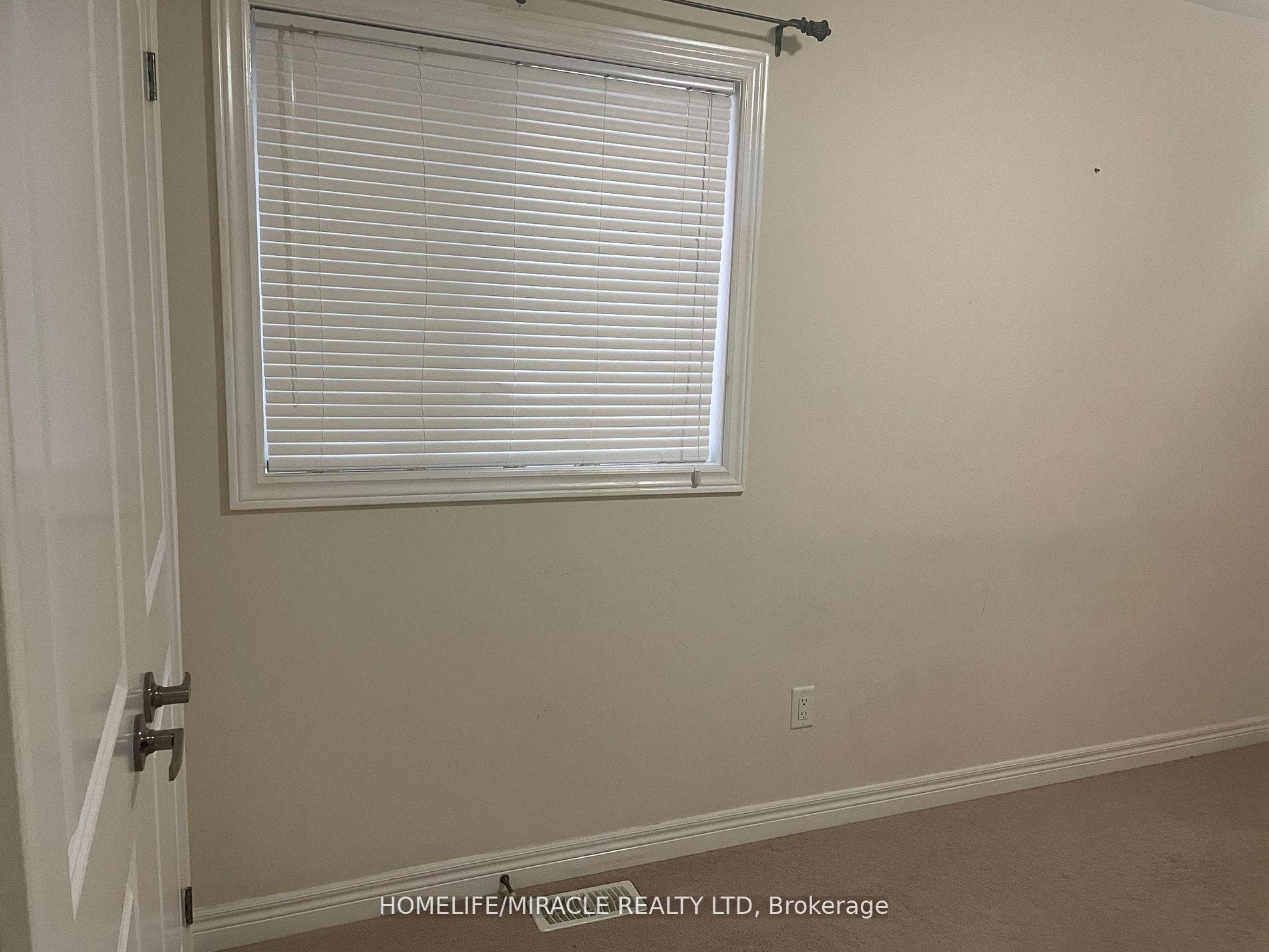 46 Naperton Drive photo 17