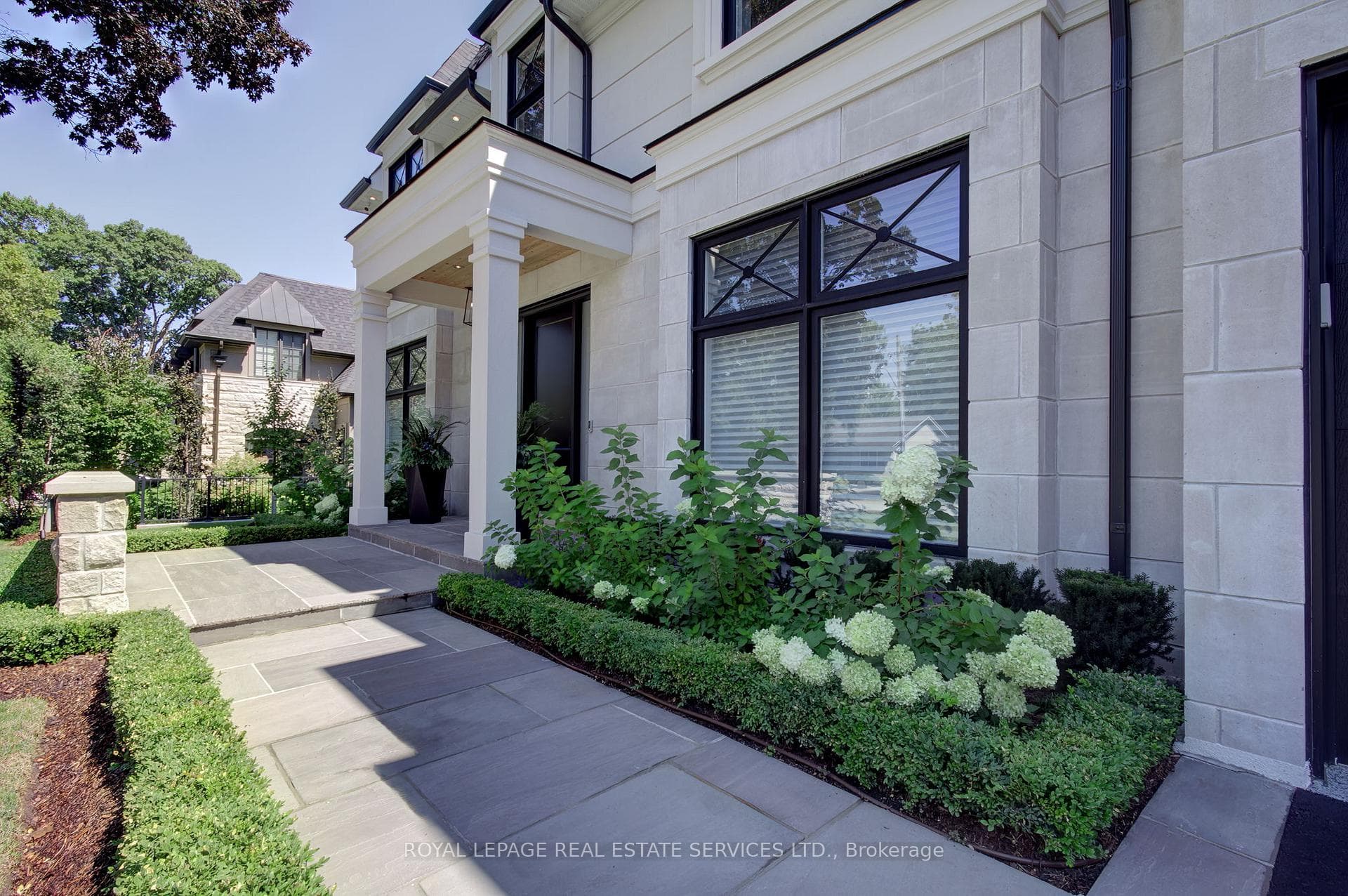 1504 Warren Drive photo 2