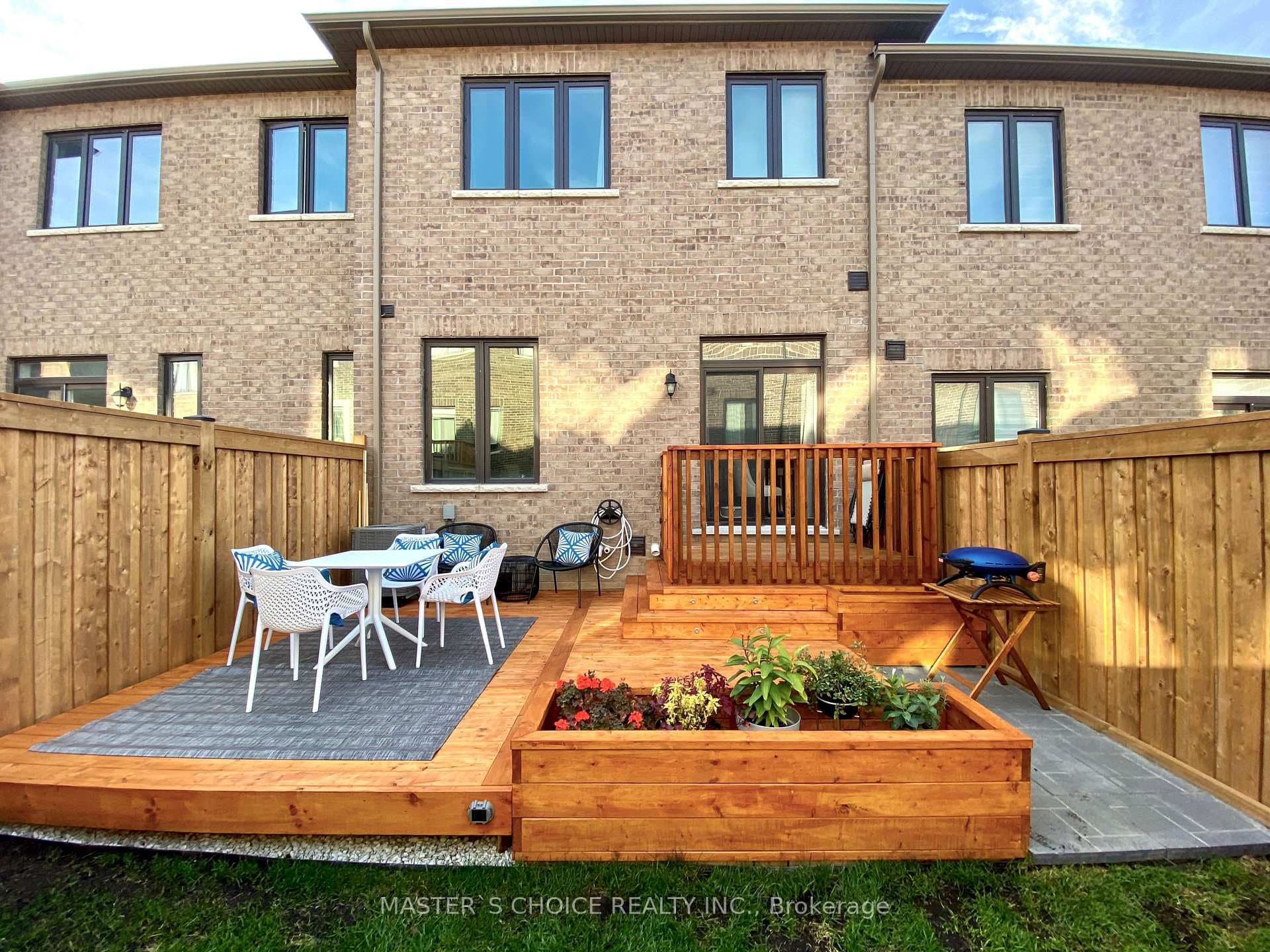 71 Hilts Drive photo 35