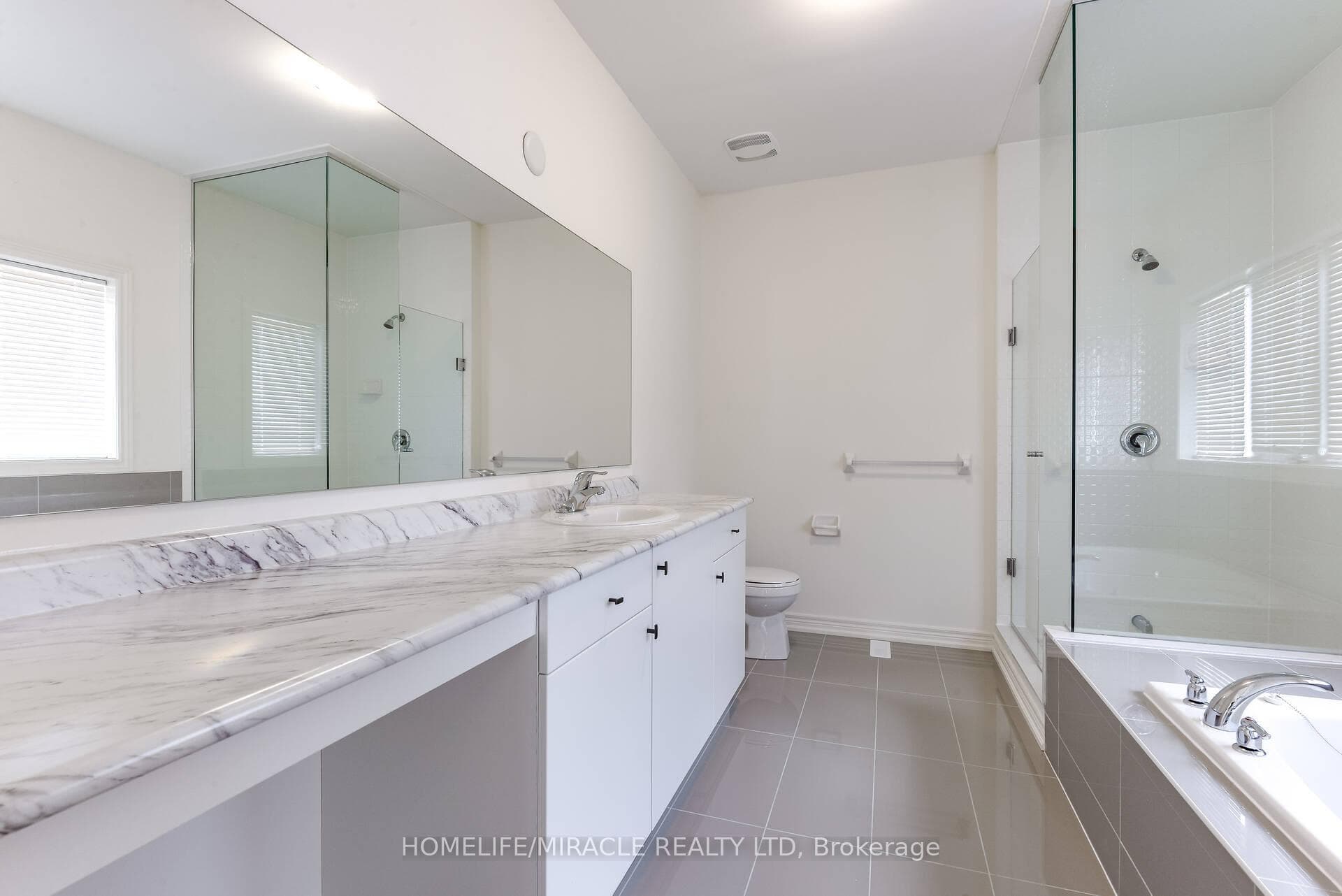 21 Ezra Crescent photo 39