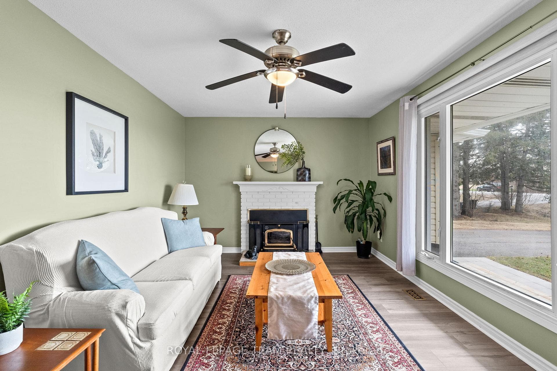 6481 Rideau Valley Drive photo 9