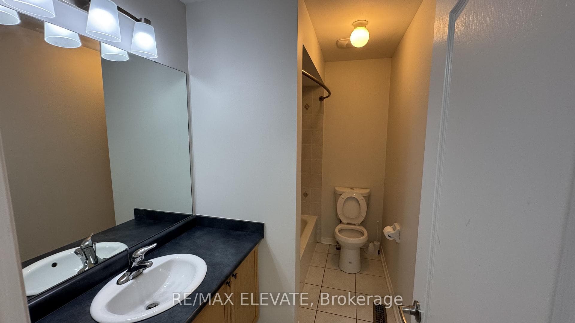 91 Whitlock Crescent photo 15