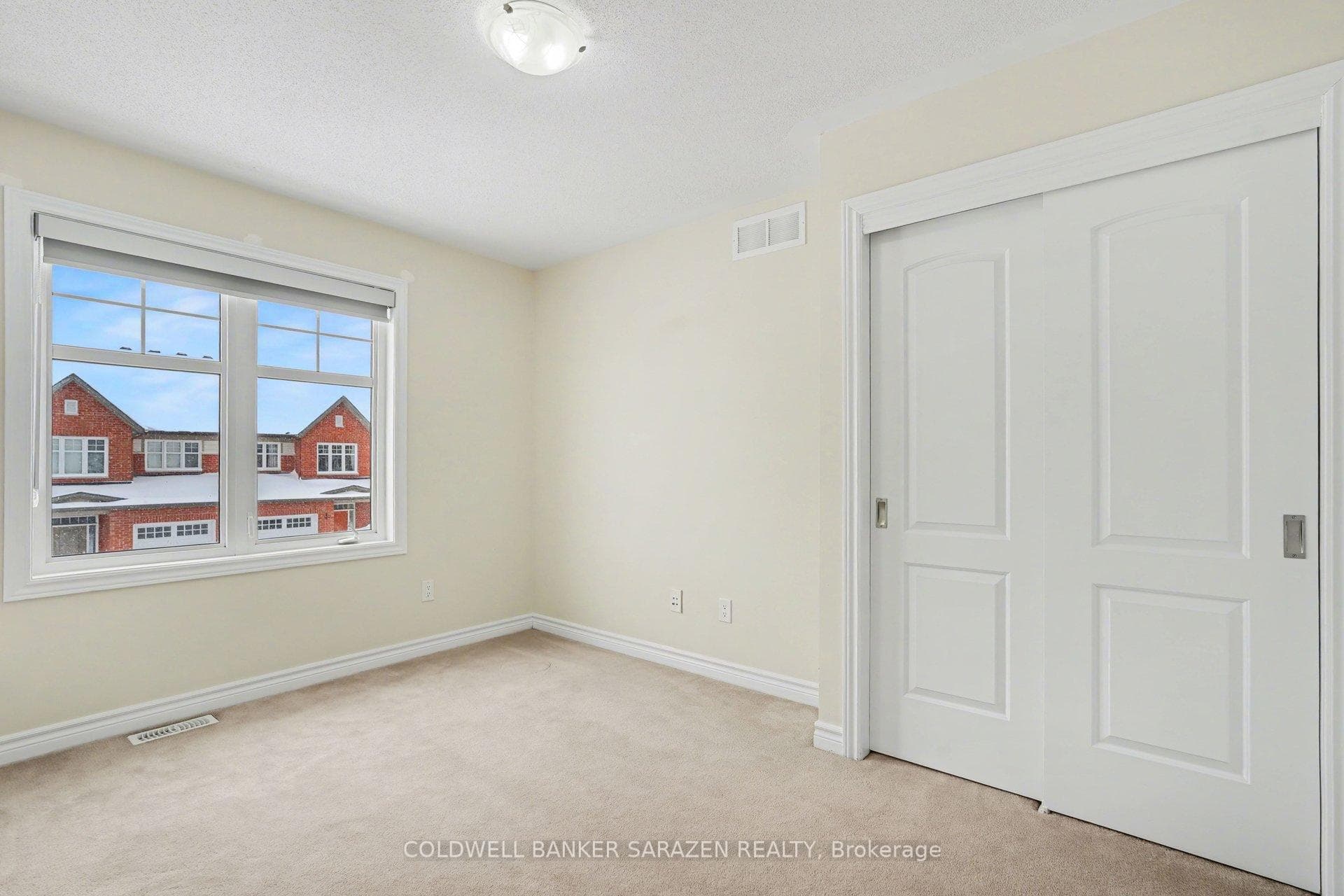 622 Moorpark Avenue photo 10