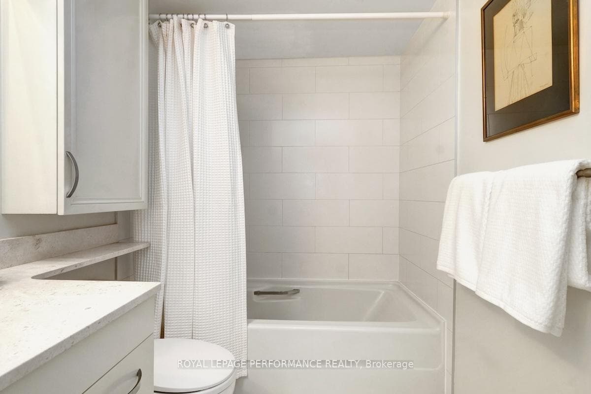 310 Crichton Street Unit 304 photo 42