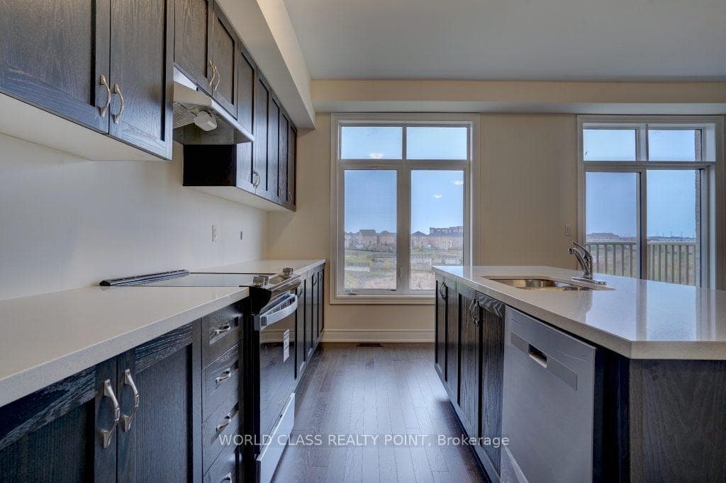 8 Andress Way photo 10