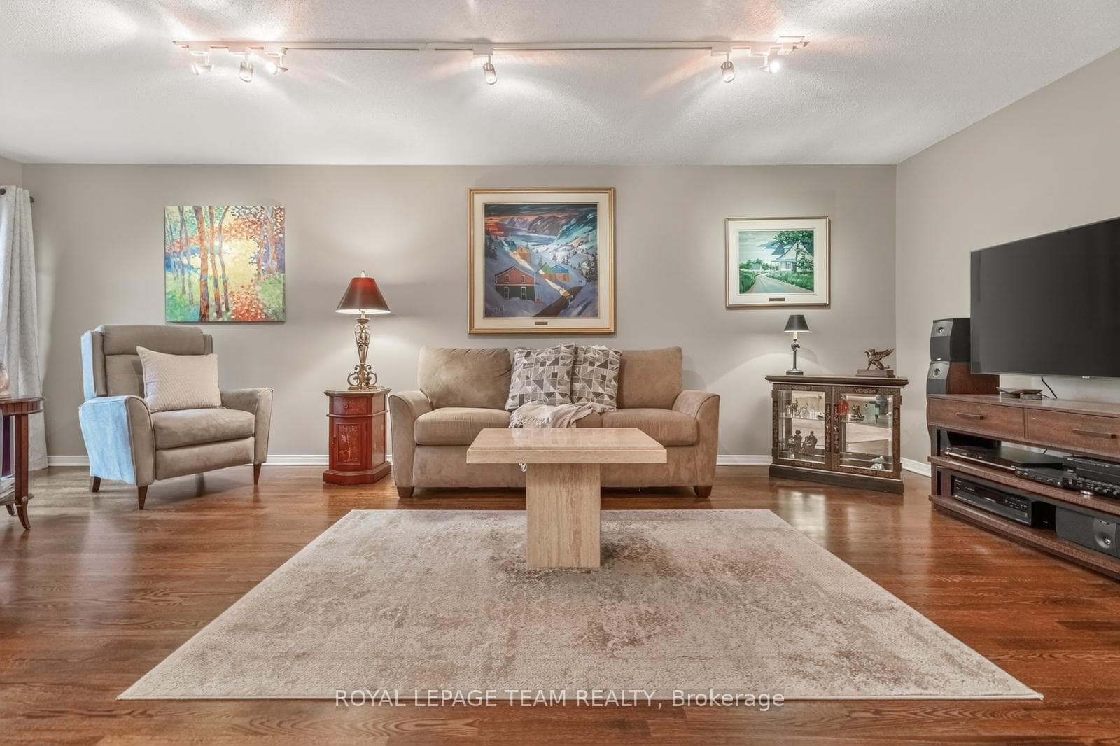 9 BOREALIS Crescent photo 6