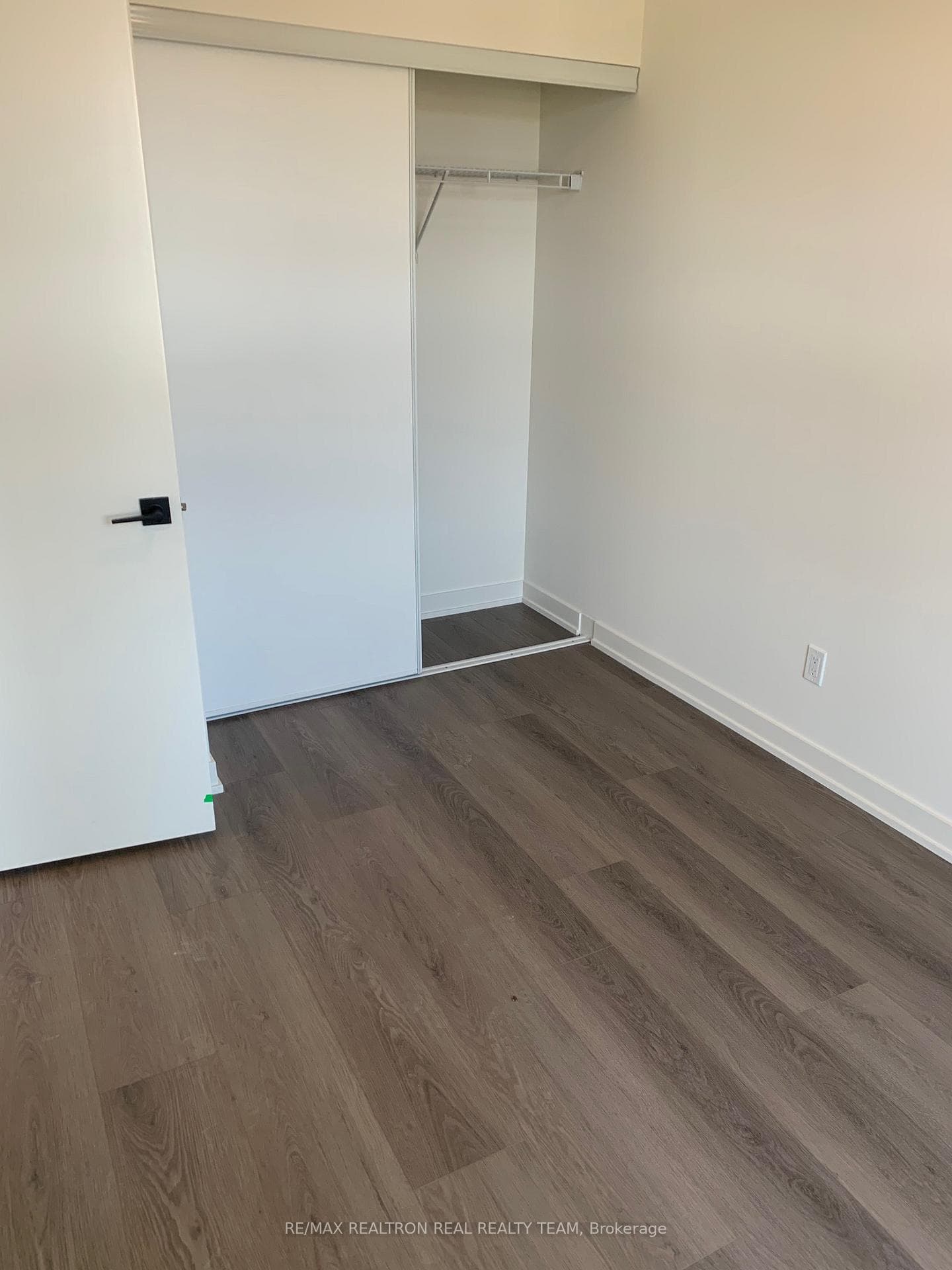 33 Erie Avenue Unit 306 photo 2