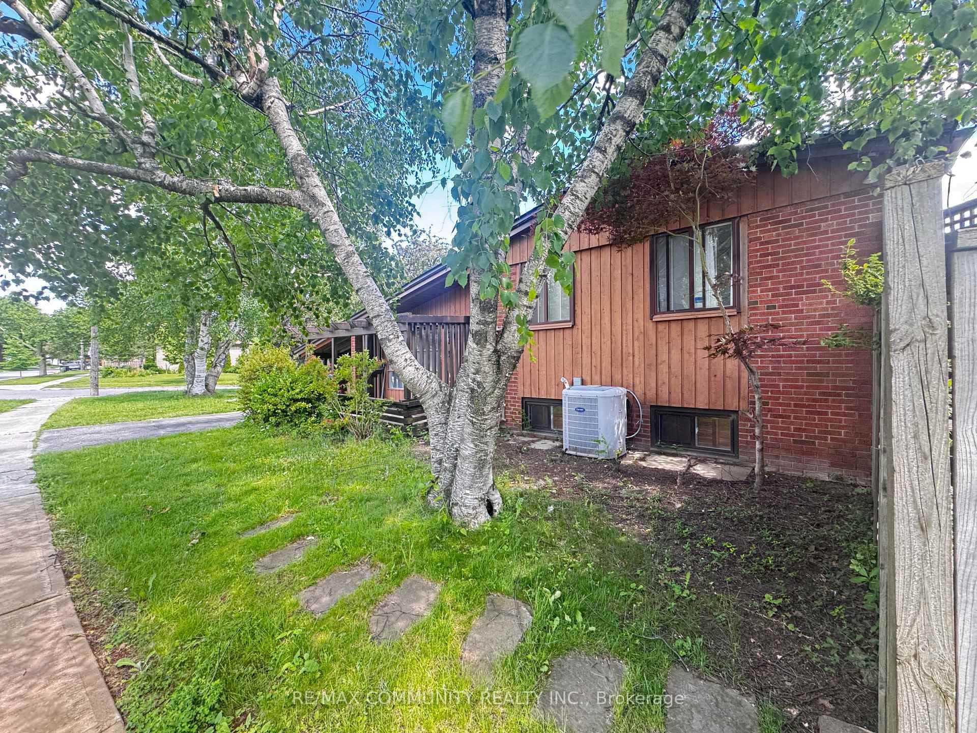36 Benprice Court photo 2