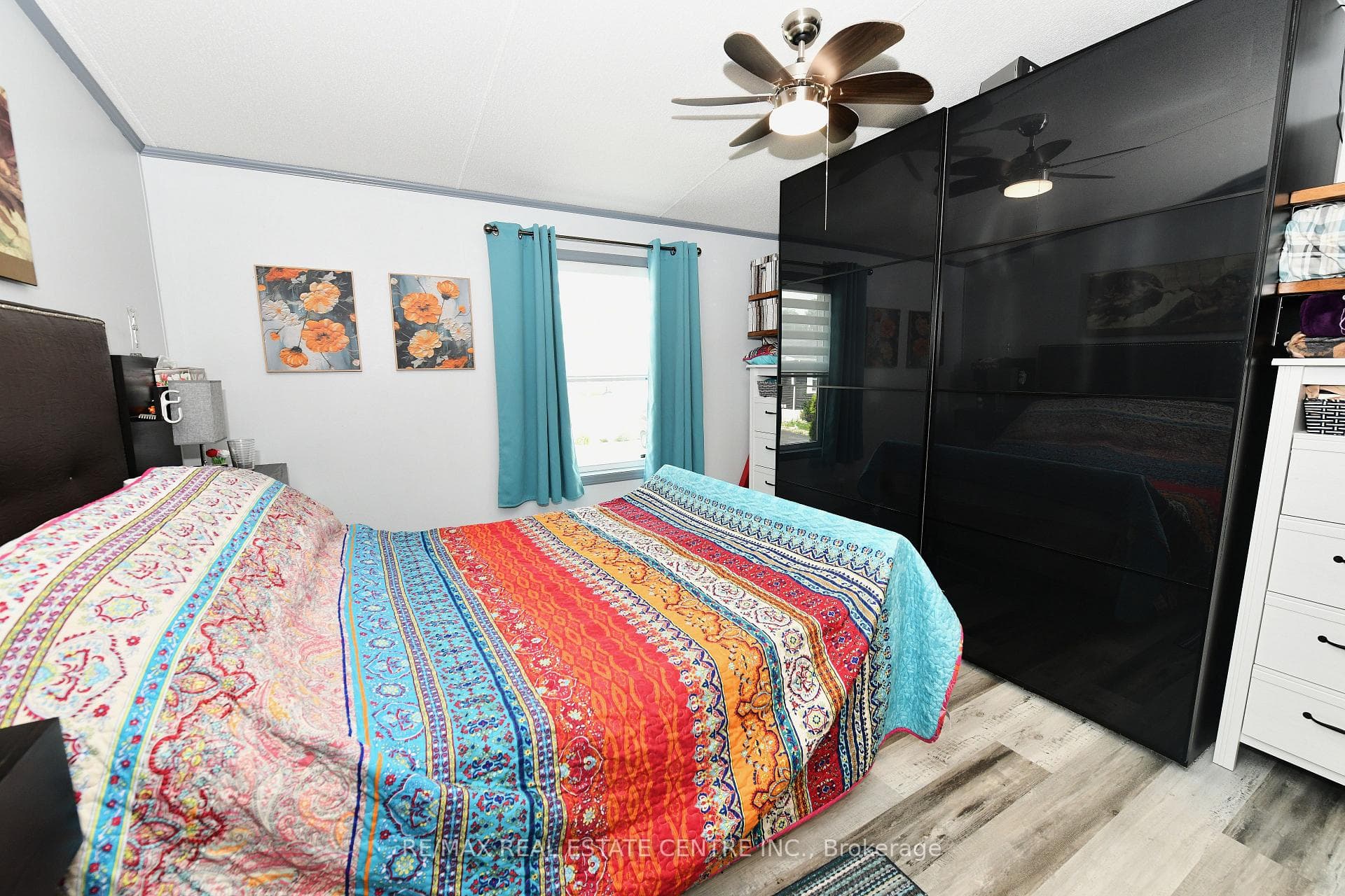 1429 SHEFFIELD Road photo 20