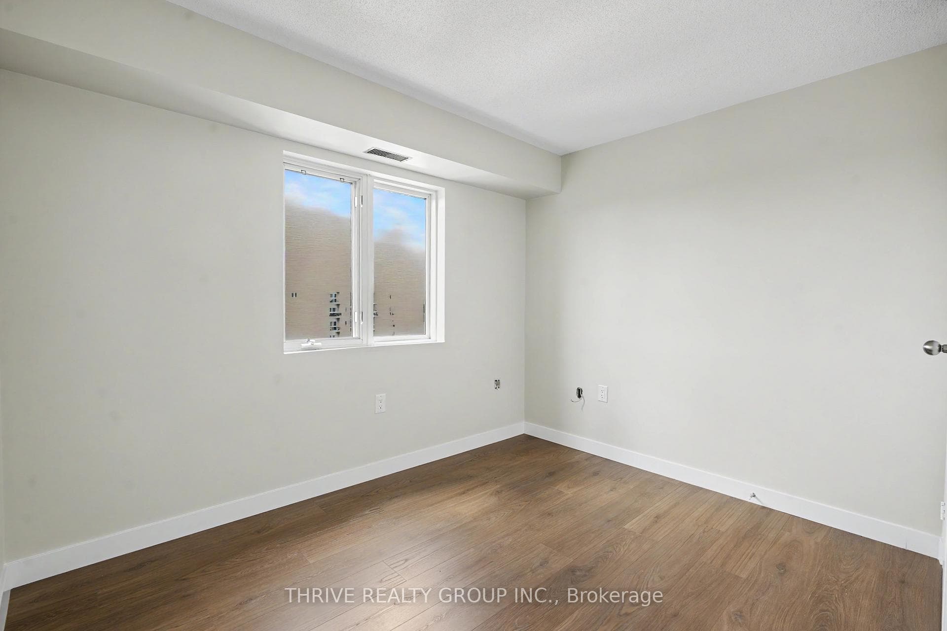 860 Commissioners Road Unit 1403 photo 17