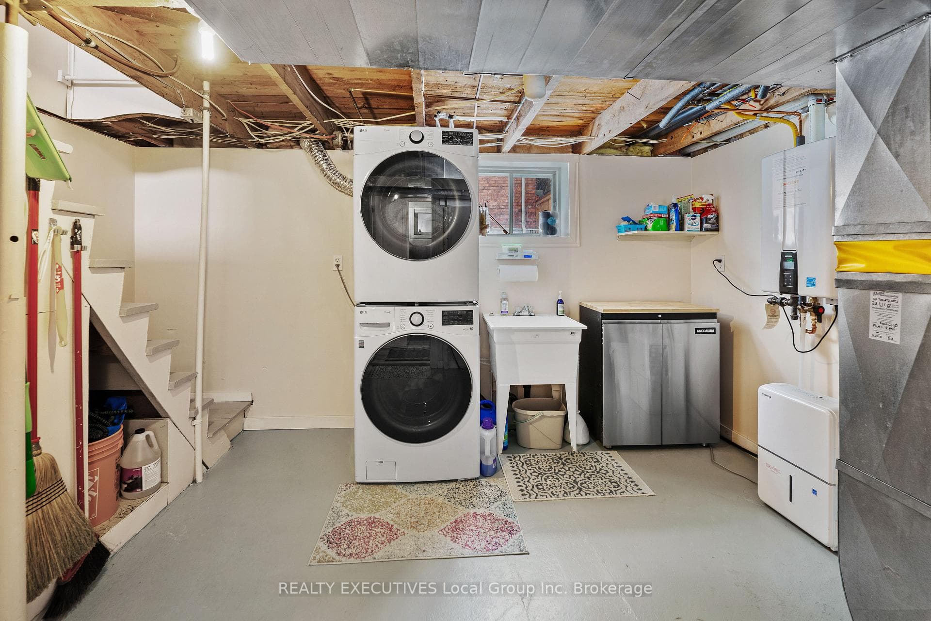 100 CAMPBELL Avenue photo 35