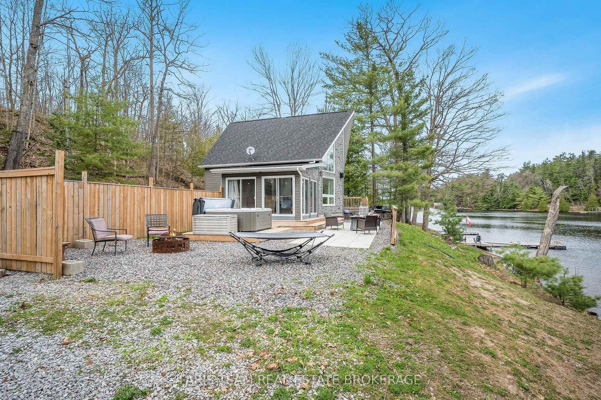1036 Beverley Lane photo 27