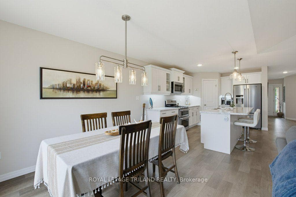 226 Peach Tree Boulevard photo 14