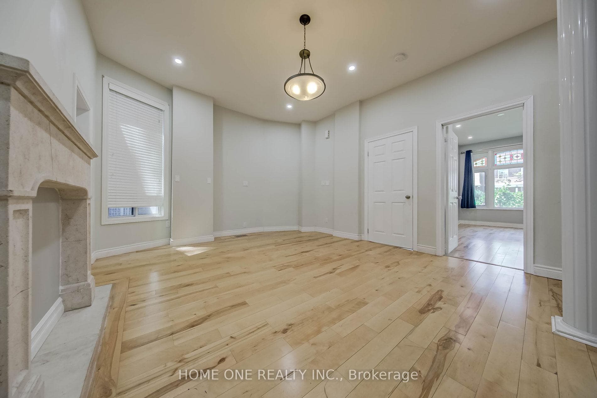 13 Simpson Avenue Unit Main Floor photo 16
