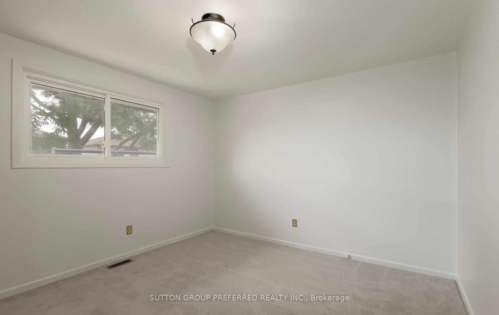55 Jena Crescent photo 16