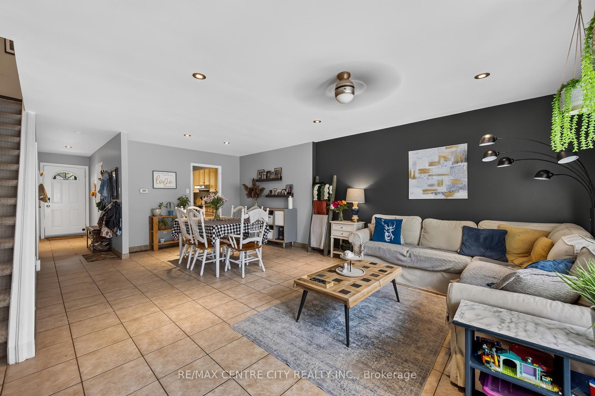 720 Wonderland Road Unit 3 photo 11