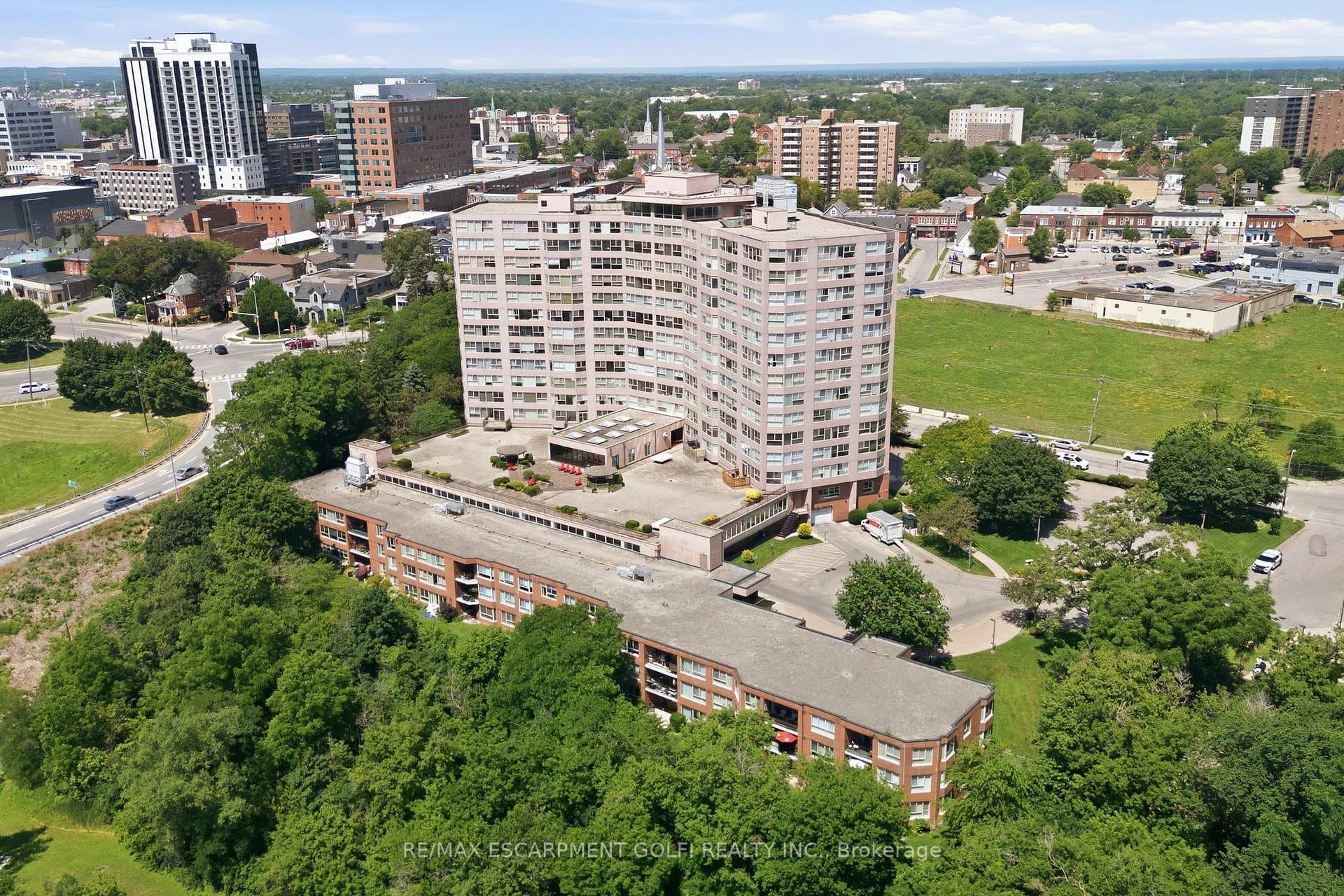 7 Gale Crescent Unit B3 photo 33